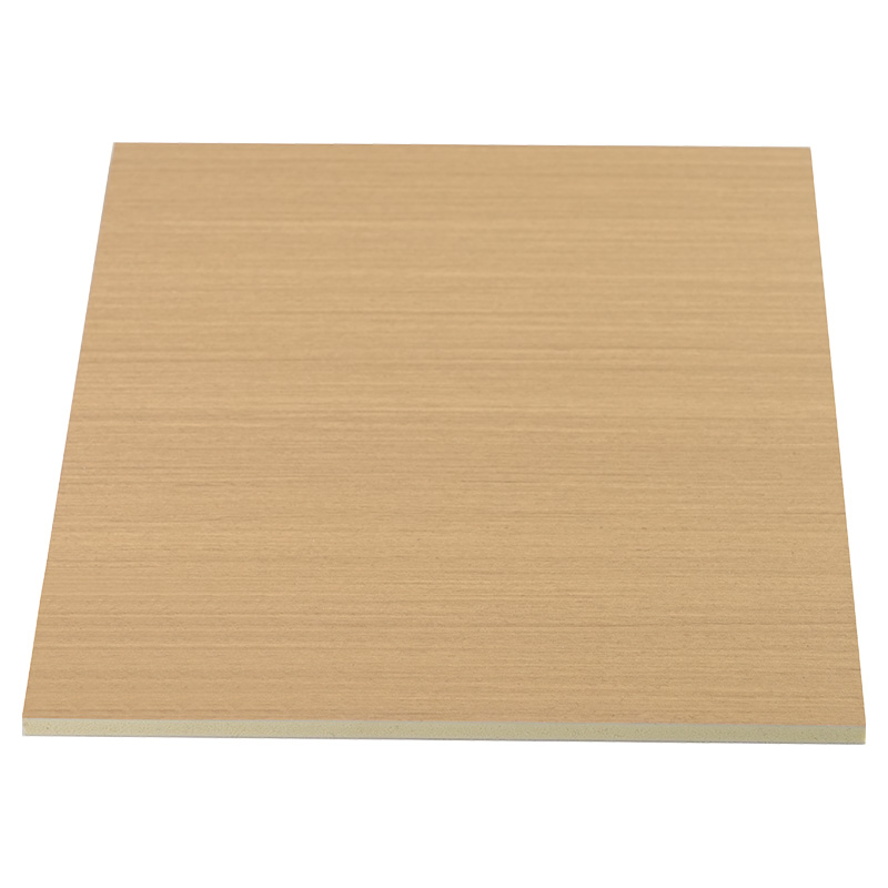 1220 mm bred højtekstur blank polyesterfilm bambus trækul træfiner gul kerne co-ekstruderet PVC panel
